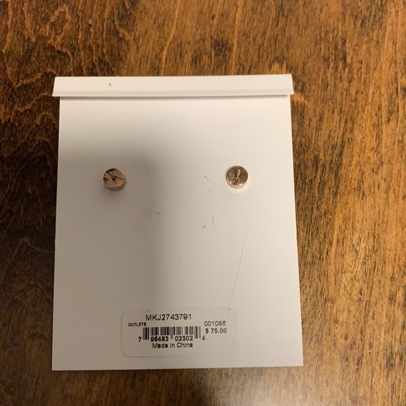 Michael Kors earrings. - Picture 4 of 5